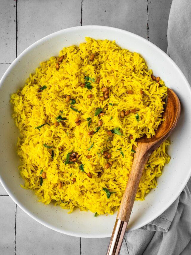 Make Yellow Rice Mediterranean Yellow Rice Recipe (with Turmeric) - Urban Farm and Kitchen